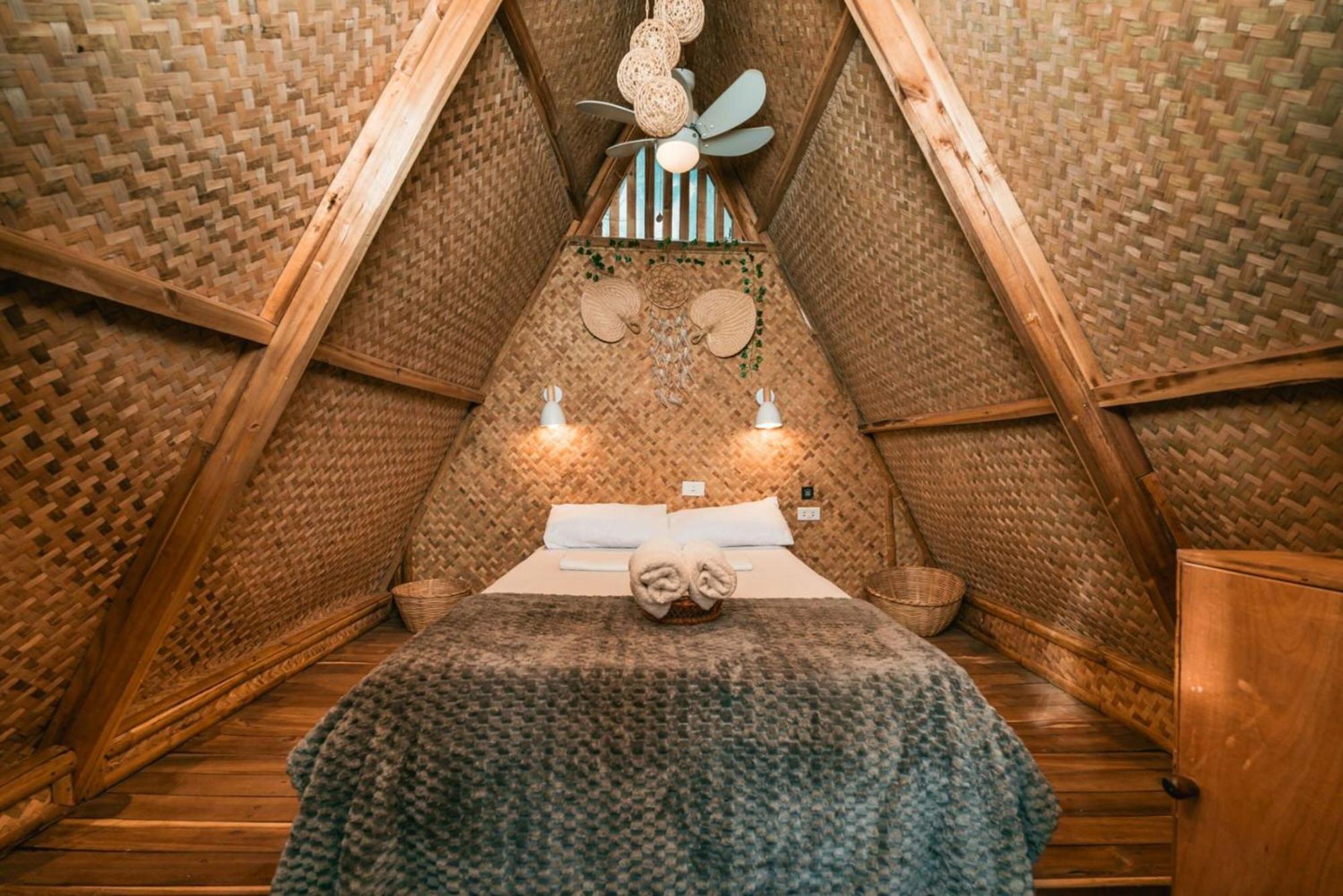 Mad Monkey Hostel Nacpan Beach (Adults Only) El Nido Dış mekan fotoğraf